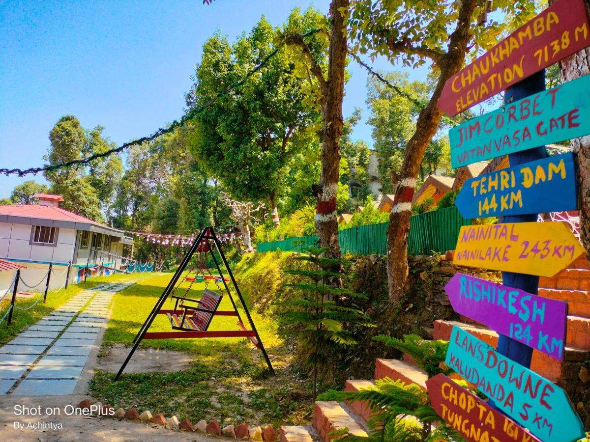 לנסדאון Windsor Cottages מראה חיצוני תמונה