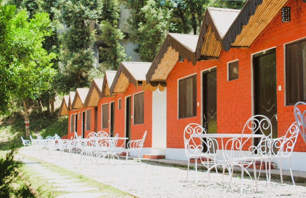 לנסדאון Windsor Cottages מראה חיצוני תמונה
